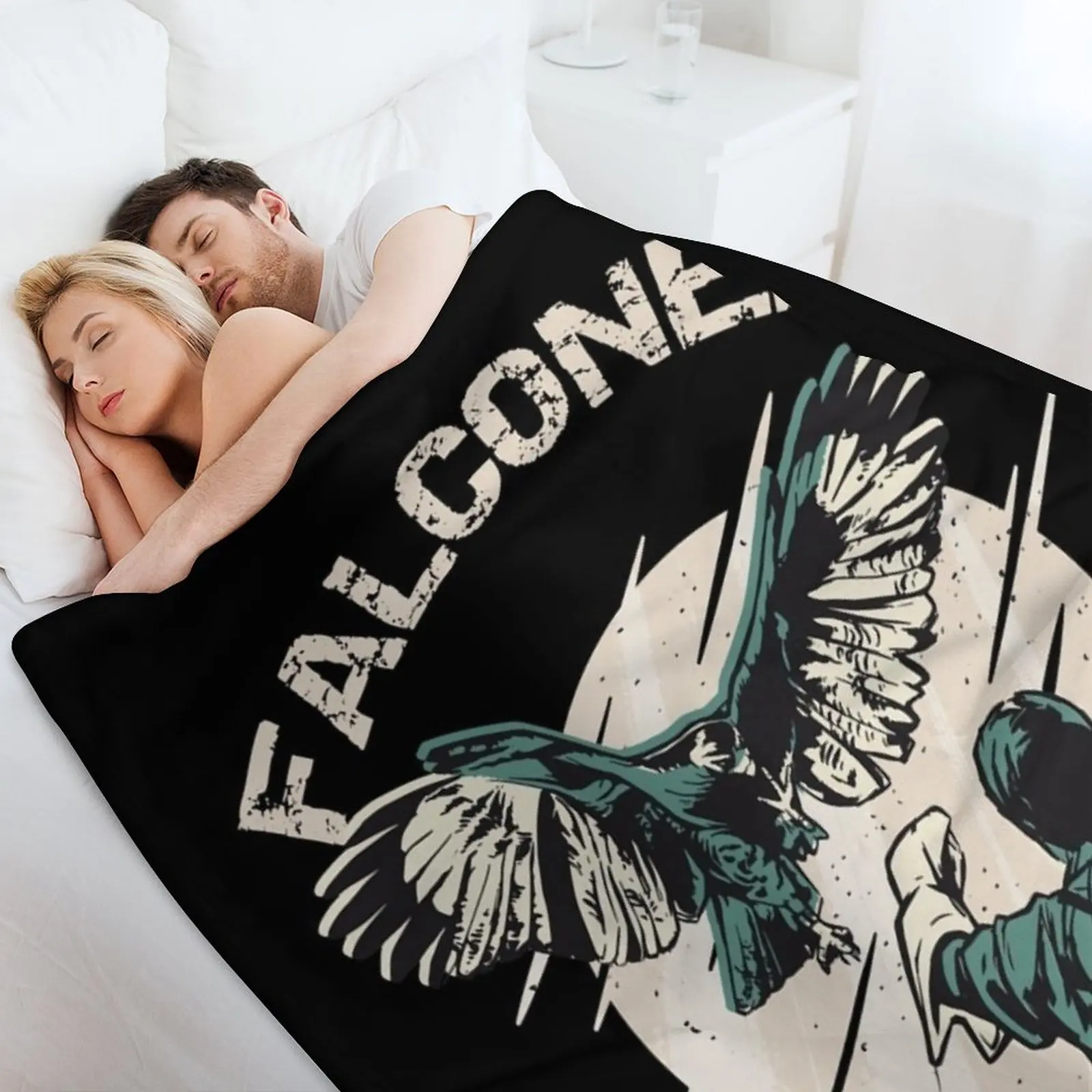 Falconry Bird landing on Falco - Home Decor Png ulasan dan harga